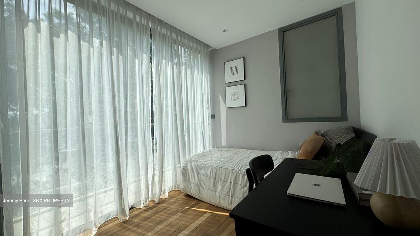 Miltonia Close (D27), Terrace #519828841